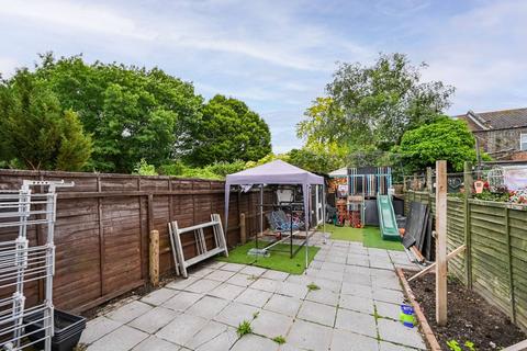 Baxter Road, Royal Docks, London, E16