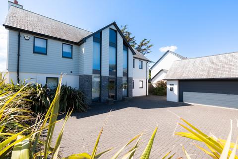 1 Tewedh Place, Rock, Wadebridge, PL27 6FY