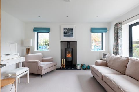 1 Tewedh Place, Rock, Wadebridge, PL27 6FY