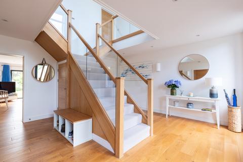 1 Tewedh Place, Rock, Wadebridge, PL27 6FY