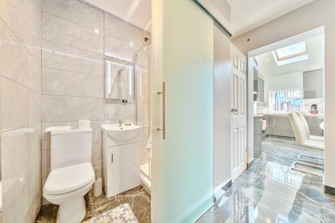 3 bedroom end of terrace house for sale, High Street, St. Mary Cray, Orpington