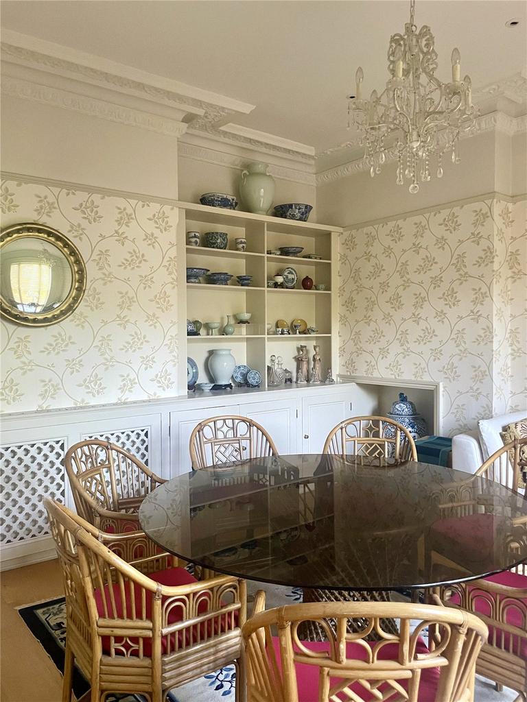 Breakfast Room
