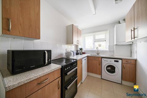 1 bedroom flat for sale, Boxgrove Avenue, Surrey GU1