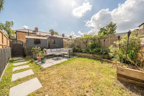 1 bedroom maisonette for sale, Beards Hill, Hampton TW12
