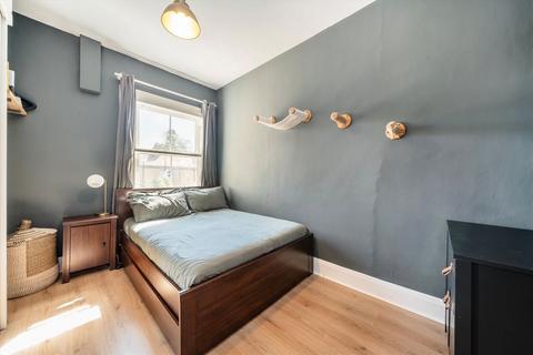 1 bedroom maisonette for sale, Beards Hill, Hampton TW12