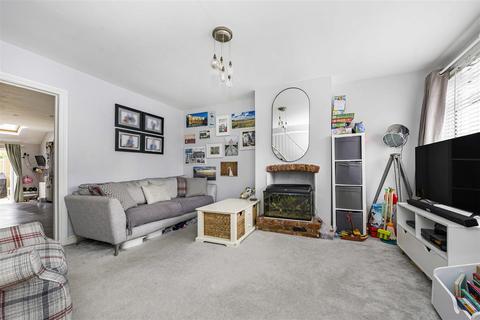64 Forest Road, Windsor, SL4 4HU