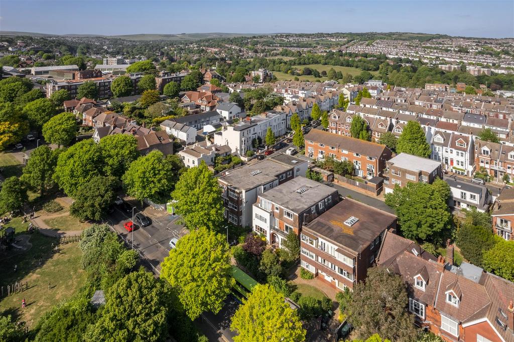 Flat 6 Carisbrooke-25.jpg