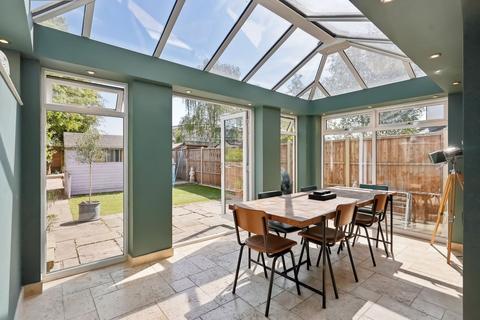undefined, Grand Drive, London, SW20