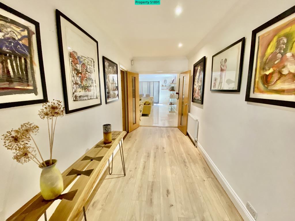 35 foot Hallway looking from front door