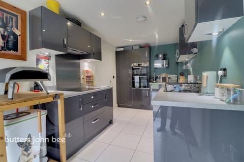 4 bedroom detached house for sale, Samuel Armstrong Way, Crewe