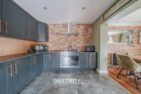 4 bedroom semi-detached house for sale, Hazell Crescent, Collier Row, RM5