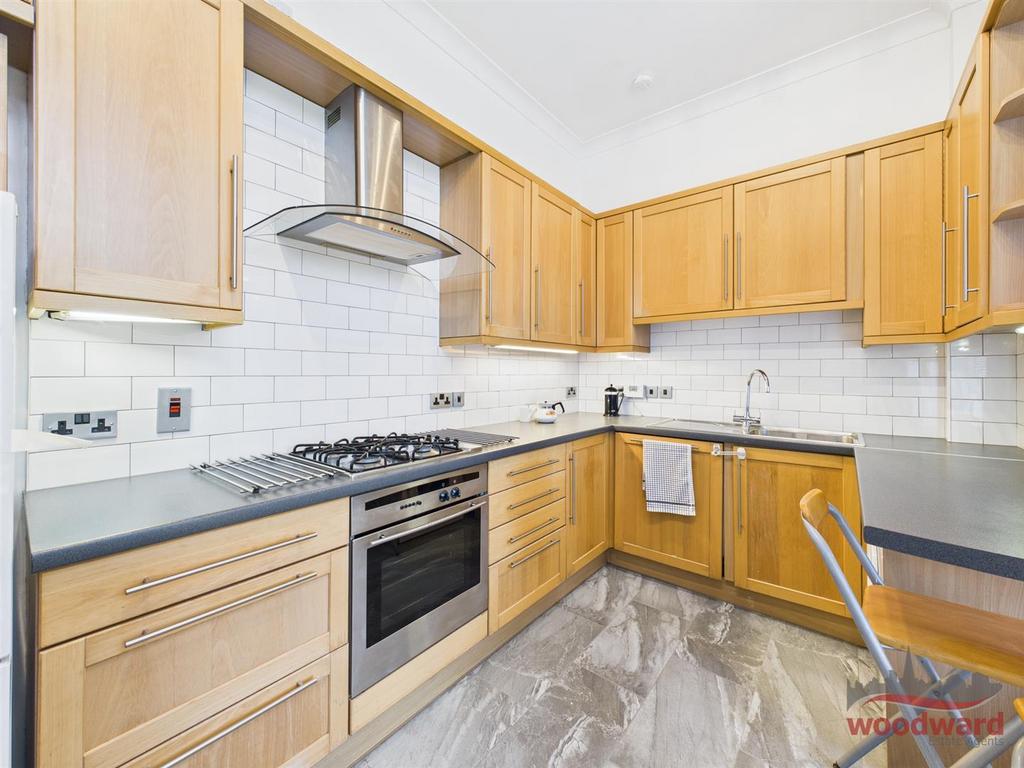 Apartment in Harrow on the Hill - View 2