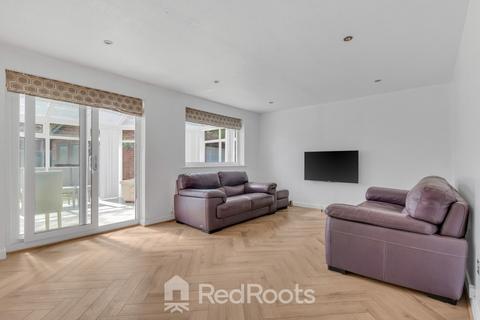 97 Challenger Drive, Sprotbrough, Doncaster, DN5 7RY