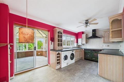 4 Ascot Close, West Wittering, Chichester, PO20 8HW