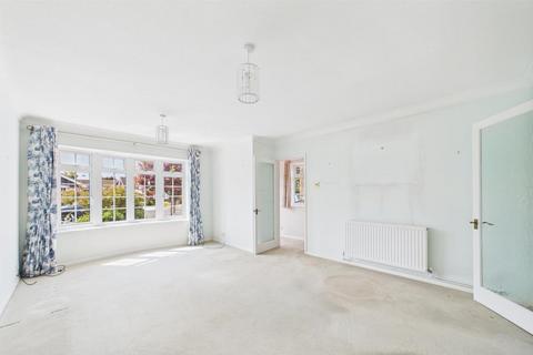 4 Ascot Close, West Wittering, Chichester, PO20 8HW