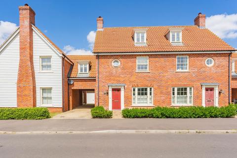 4 bedroom terraced house for sale, Heron Rise, Wymondham