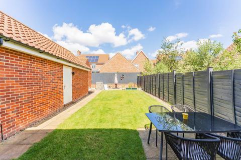 4 bedroom terraced house for sale, Heron Rise, Wymondham