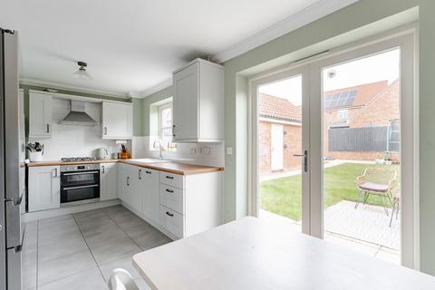 4 bedroom terraced house for sale, Heron Rise, Wymondham