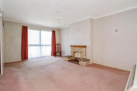 2 bedroom semi-detached bungalow for sale, Ryecroft Meadow, Mannings Heath, Horsham