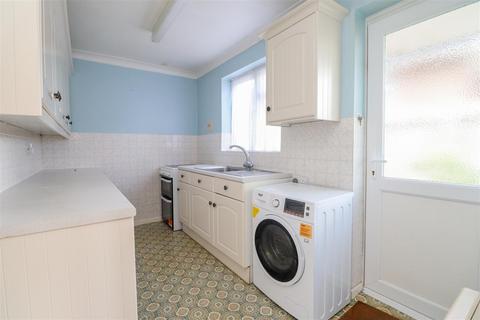 2 bedroom semi-detached bungalow for sale, Ryecroft Meadow, Mannings Heath, Horsham