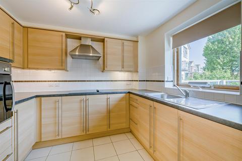 2 bedroom apartment for sale, Ellisfields Court, Mount Street, Taunton TA1 3SS