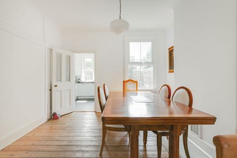 5a Lutwyche Road, London, SE6 4EP