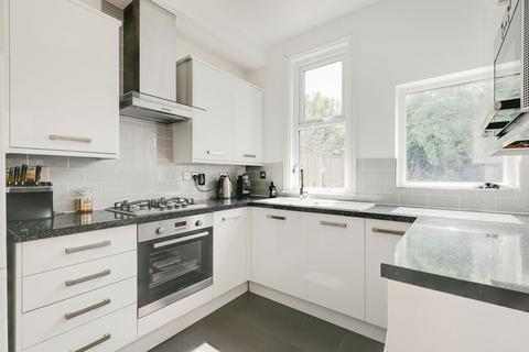 5a Lutwyche Road, London, SE6 4EP