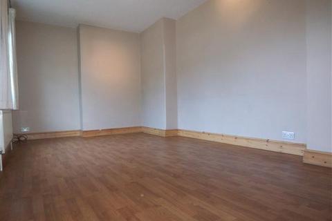 3 bedroom semi-detached house to rent, Westbury Lane, Buckhurst Hill IG9