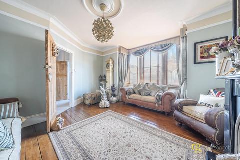 19 Radnor Avenue, Harrow, HA1 1SB
