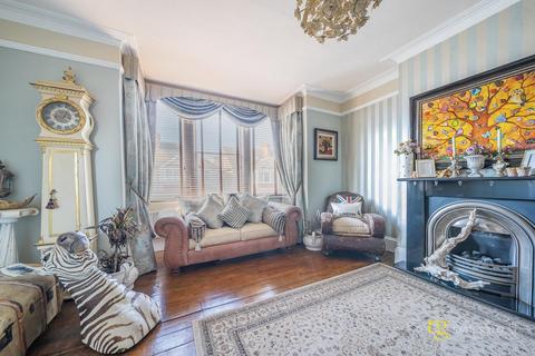 19 Radnor Avenue, Harrow, HA1 1SB