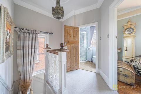 19 Radnor Avenue, Harrow, HA1 1SB