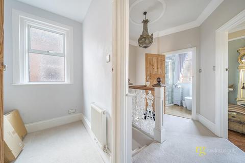 19 Radnor Avenue, Harrow, HA1 1SB