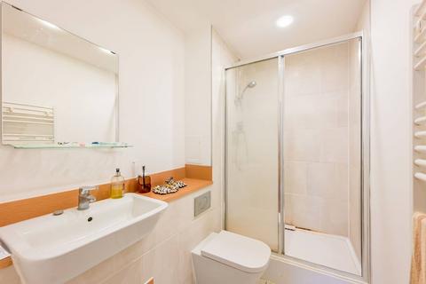 2 bedroom flat for sale, 17 Nelson Walk, London E3