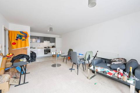 17 Nelson Walk, London E3