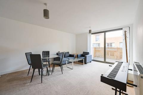 17 Nelson Walk, London E3