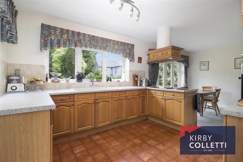 3 bedroom detached bungalow for sale, Carnaby Road, Broxbourne