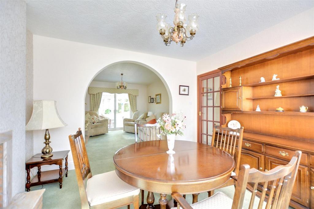Dining Room 2.jpeg