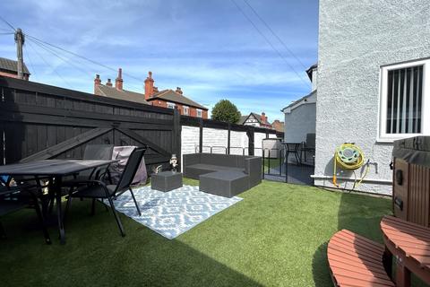 86 Humberstone Road, Grimsby, DN32 8DP