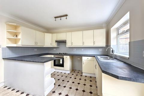 3 bedroom semi-detached house to rent, Newtown Road, Denham, UB9