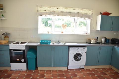 undefined, Cae Gwyrdd, Aberporth