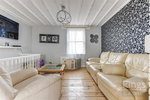 4 bedroom end of terrace house for sale, Marshgate Drive, Hertford