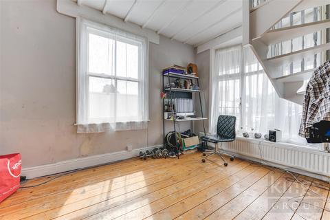 4 bedroom end of terrace house for sale, Marshgate Drive, Hertford