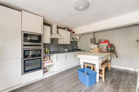4 bedroom end of terrace house for sale, Marshgate Drive, Hertford