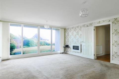 2 bedroom apartment for sale, Overstrand Avenue, Rustington BN16