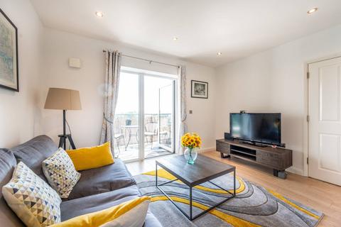 2 bedroom flat for sale, Thornbury Way, Walthamstow, London, E17