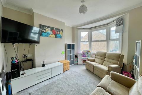 1 bedroom flat for sale, South Road, Newhaven