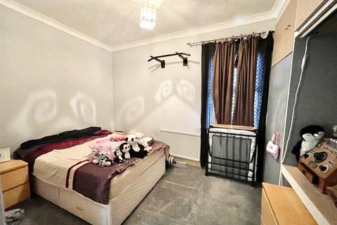 1 bedroom flat for sale, South Road, Newhaven