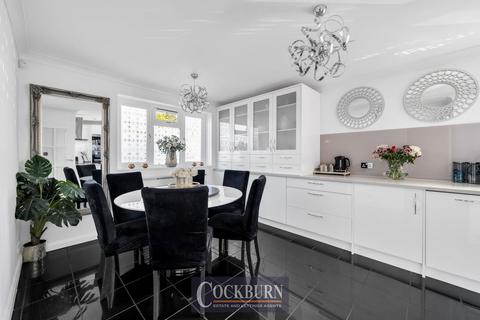 18a Packmores Road, London, SE9 2NA