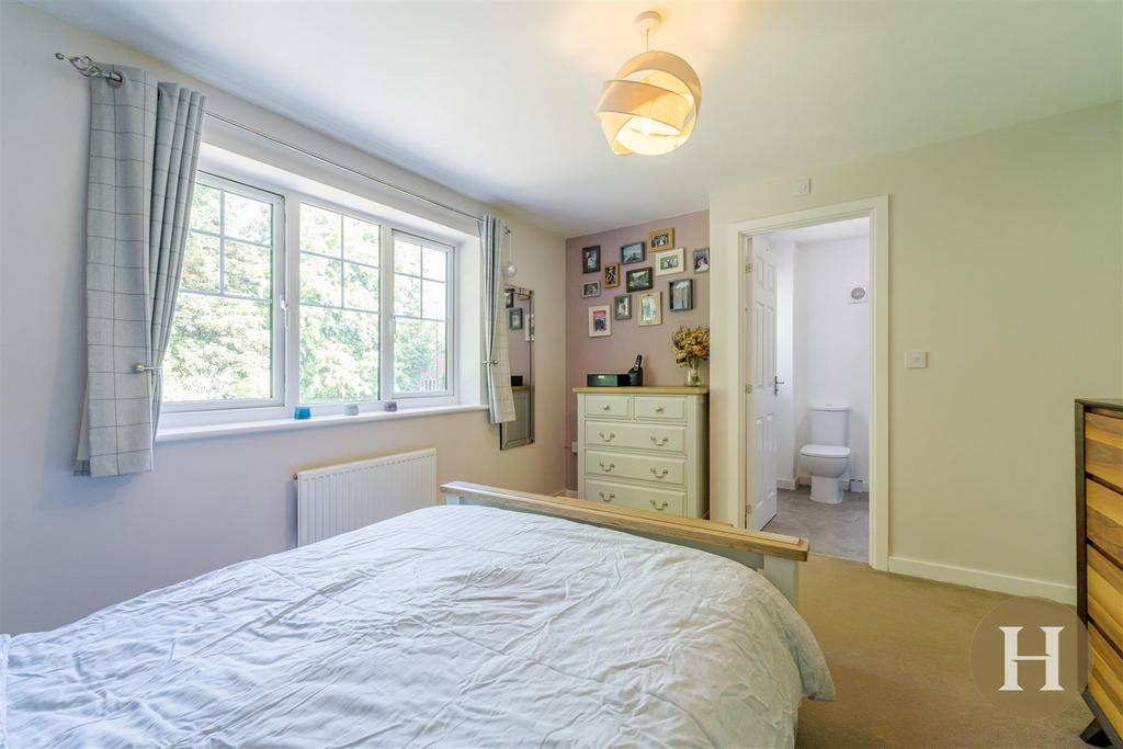Hadleigh Estate Agents-31.jpg