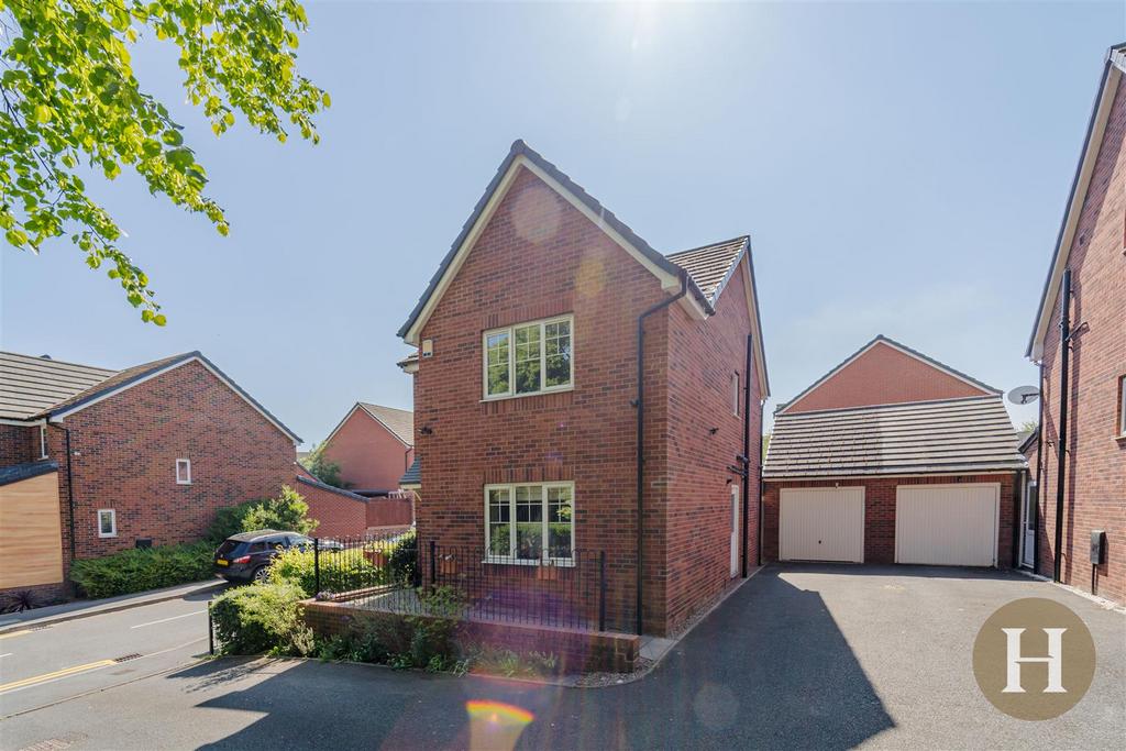 Hadleigh Estate Agents-38.jpg